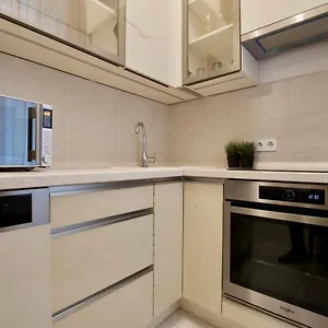 Premium By Hi5 - Elegant Budapest